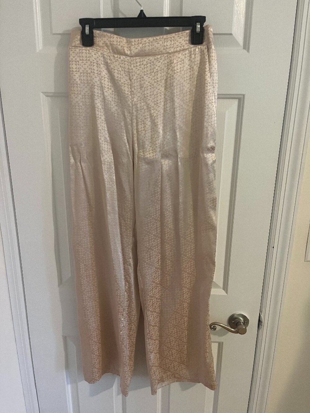 Pink satiny Cider pants with pattern - size M